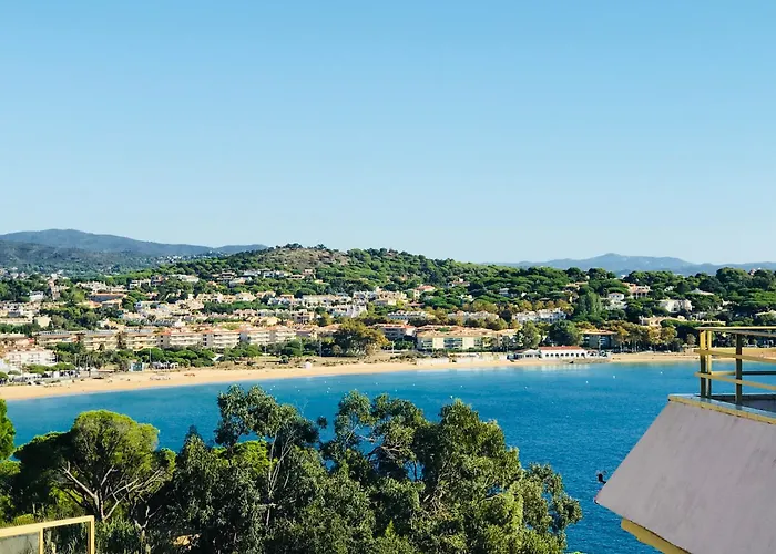 Precioso apartamento en S\'Agaró con fantásticas vistas al mar